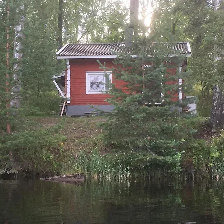 Wallinkoski - And Tentsile Tent Options Next To River Vuoksi ホームステイ