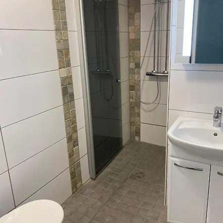 Wallinkoski - And Tentsile Tent Options Next To River Vuoksi ホームステイ *